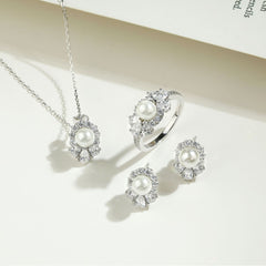 S925 6mm Pearl Studs - Vintage Luxe Earrings