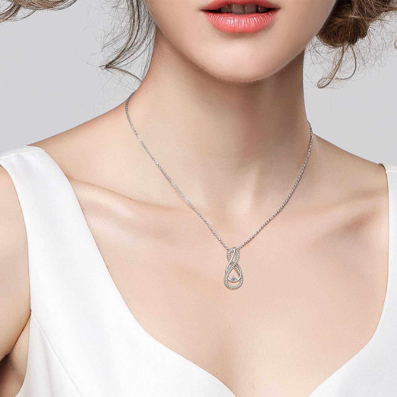 S925 Silver Moissanite Heart Necklace