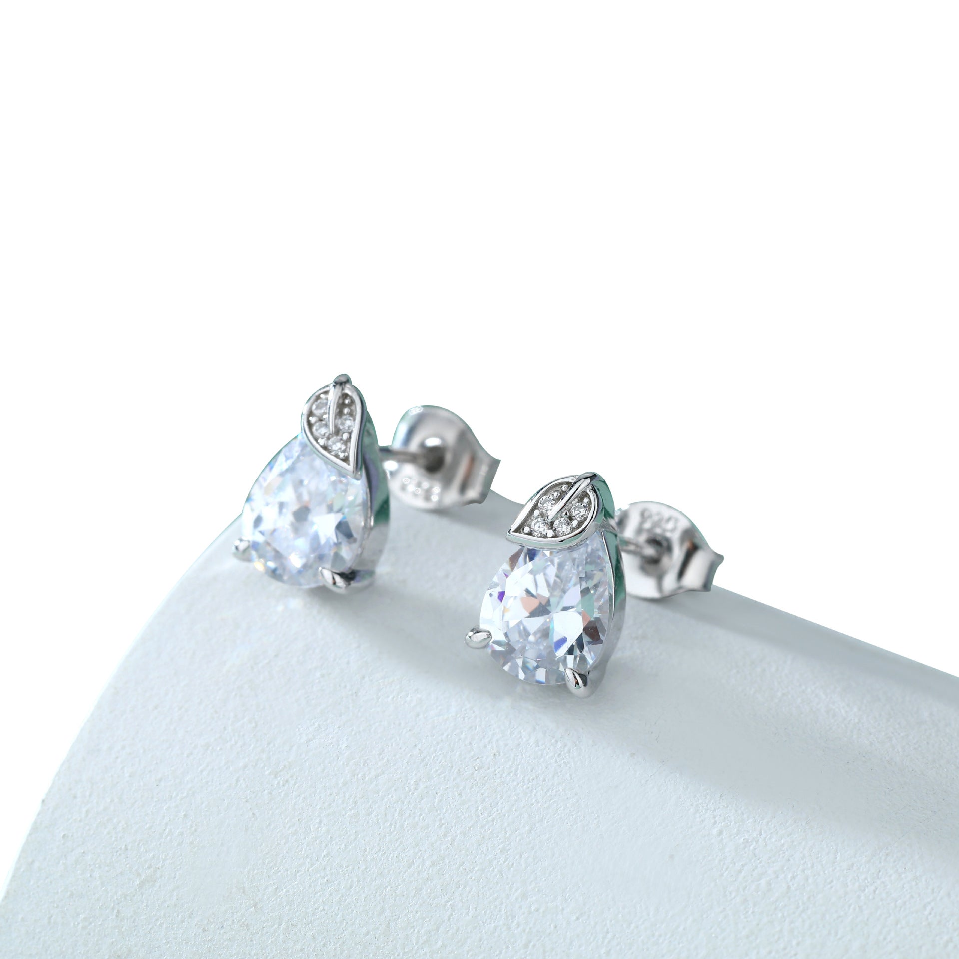 S925 Silver Pear Leaf Studs
