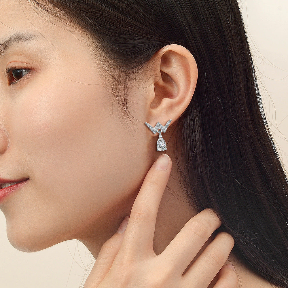 S925 Silver W Letter Drop Earrings