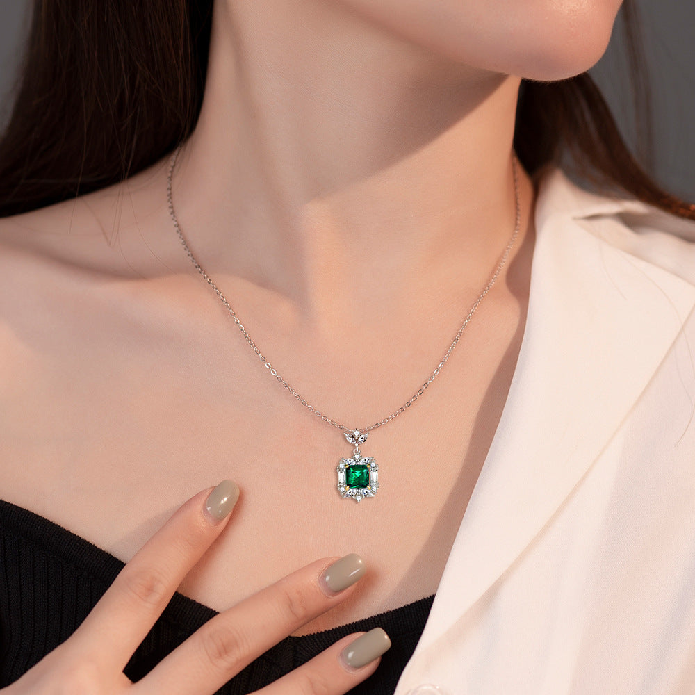 S925 Silver Emerald Gemstone Necklace